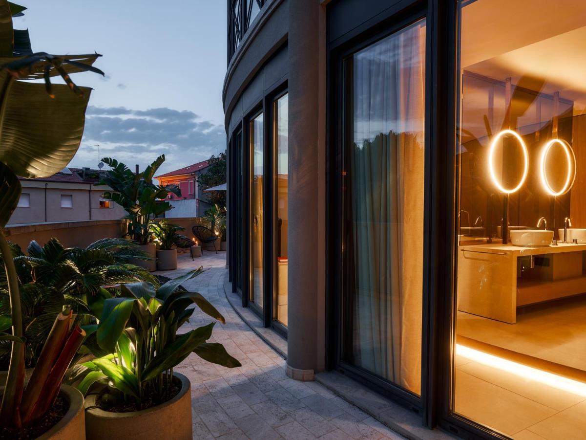 Le Residenze By Victoria Palace Cattolica Buitenkant foto