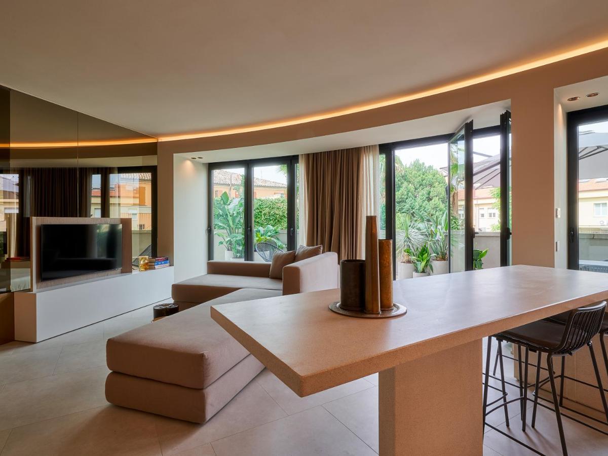 Le Residenze By Victoria Palace Cattolica Buitenkant foto
